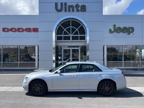 2022 Chrysler 300 Touring