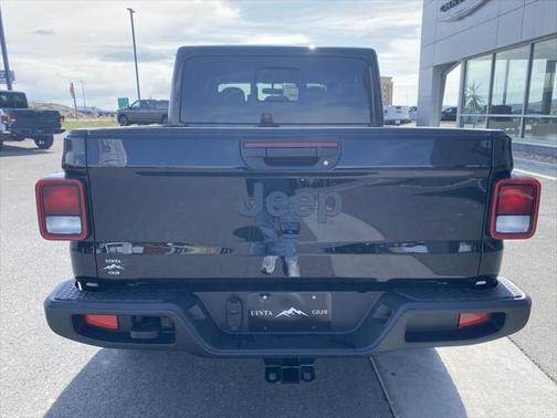 2025 Jeep Gladiator Nighthawk