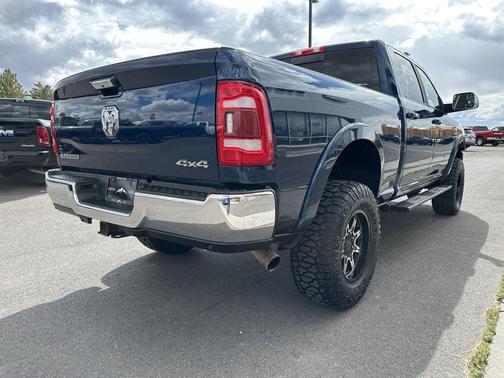 2019 RAM 2500 Laramie Crew Cab 4x4 6'4' Box