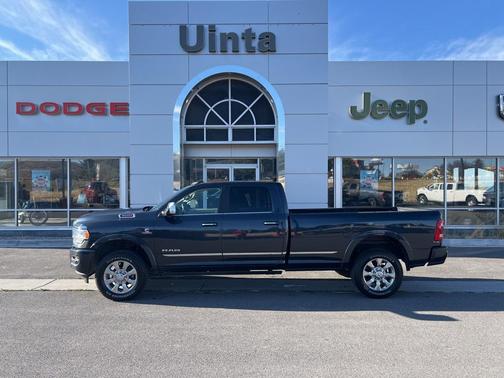 2022 RAM 3500 Limited Crew Cab 4x4 8' Box