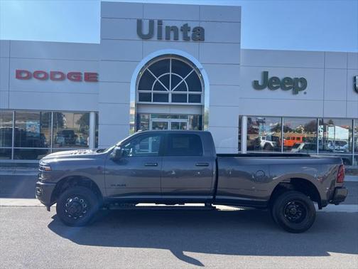2025 RAM 3500 Laramie Crew Cab 4x4 8' Box