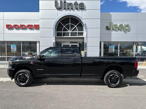 2025 RAM 3500 Laramie Crew Cab 4x4 8' Box