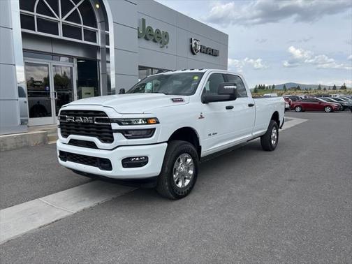 2025 RAM 3500 Big Horn Crew Cab 4x4 8' Box