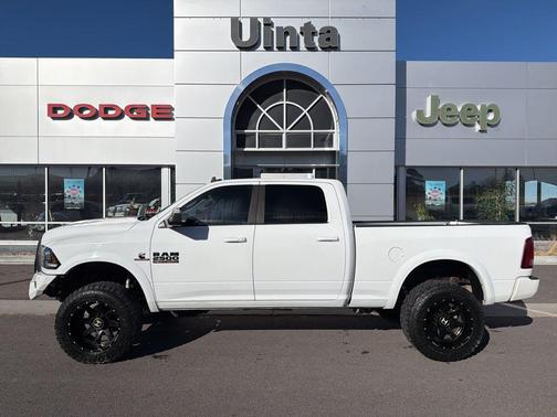 2017 RAM 2500 Laramie Crew Cab 4x4 6'4' Box