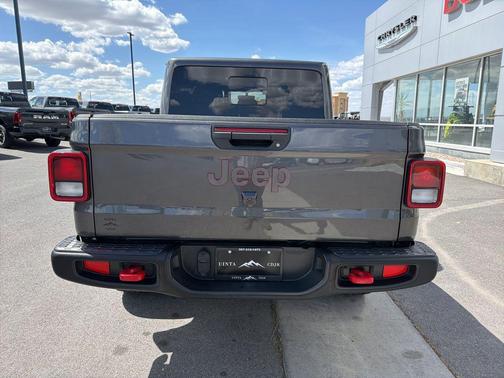Granite Crystal Metallic Clearcoat 2023 Jeep Gladiator Rubicon