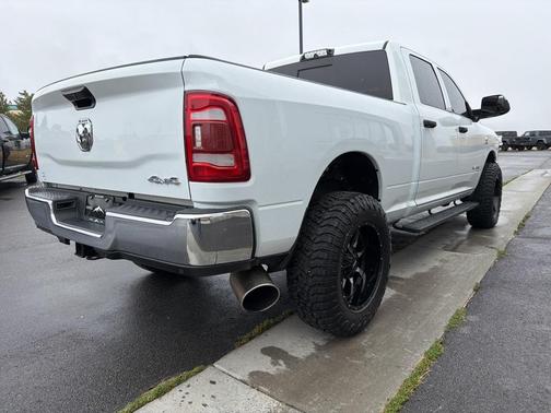 2020 RAM 2500 Tradesman Crew Cab 4X4 6'4' Box