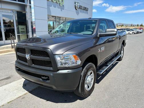 Granite Crystal Metallic Clearcoat 2018 RAM 3500 Tradesman Crew Cab 4x4 6'4' Box