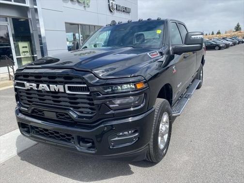 2025 RAM 2500 Big Horn Crew Cab 4x4 8' Box