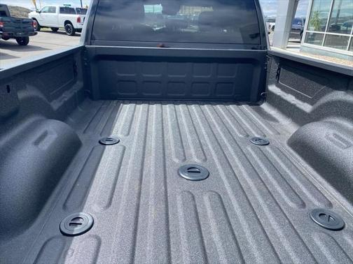 2025 RAM 2500 Big Horn Crew Cab 4x4 8' Box