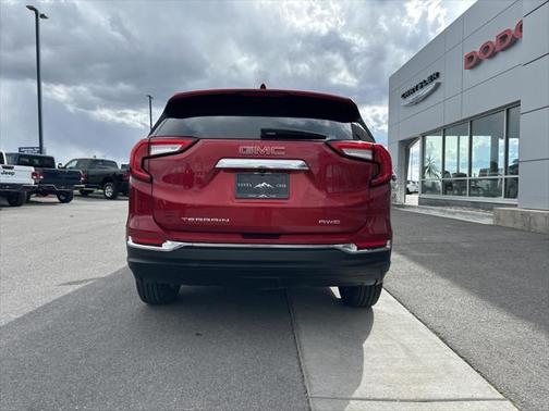 2023 GMC Terrain SLT