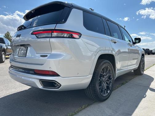 2025 Jeep Grand Cherokee L Summit