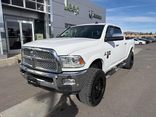 2018 RAM 2500 Laramie Crew Cab 4x4 6'4' Box