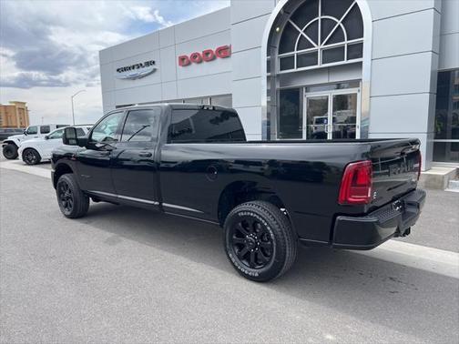 2025 RAM 3500 Big Horn Crew Cab 4x4 8' Box