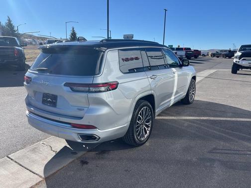 2024 Jeep Grand Cherokee L Summit Reserve