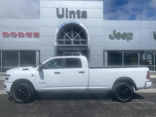 2025 RAM 3500 Big Horn Crew Cab 4x4 8' Box