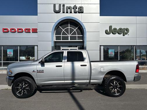 2017 RAM 2500 Tradesman Crew Cab 4x4 6'4' Box