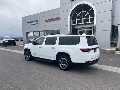 2023 Jeep Wagoneer L Series II 4x4