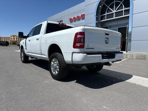 2023 RAM 2500 Laramie Crew Cab 4x4 6'4' Box