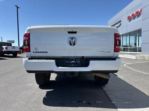 2023 RAM 2500 Laramie Crew Cab 4x4 6'4' Box