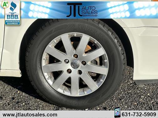 2011 Chrysler Town & Country Touring-L