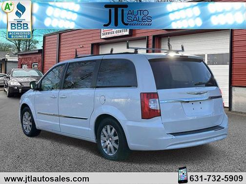 2011 Chrysler Town & Country Touring-L