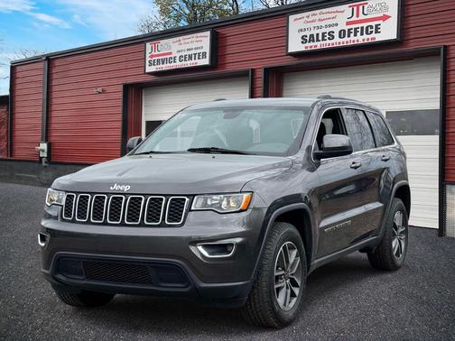 Granite Crystal Metallic Clearcoat 2019 Jeep Grand Cherokee Laredo