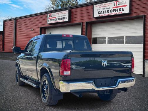 Black 2018 RAM 1500 SLT