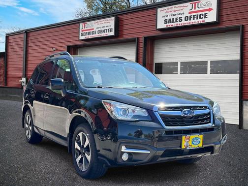 Crystal Black Silica 2017 Subaru Forester 2.5i Limited