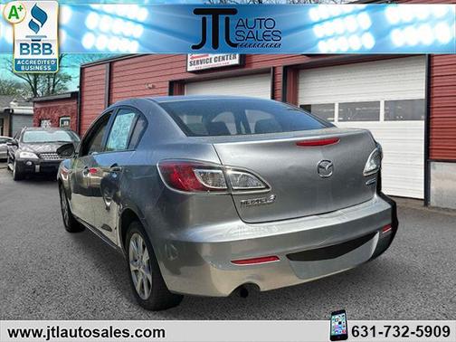 2013 Mazda Mazda3 i Sport