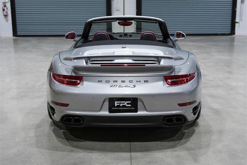 2015 Porsche 911 Turbo S