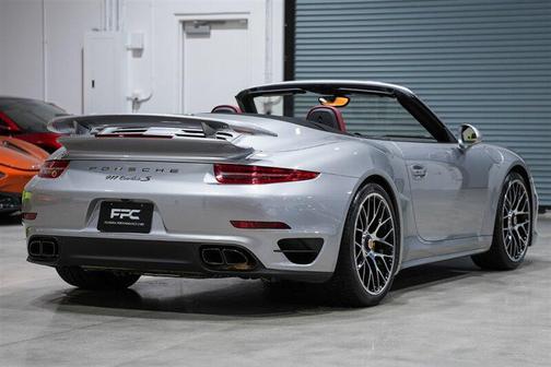 2015 Porsche 911 Turbo S