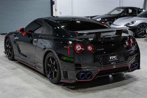 2016 Nissan GT-R NISMO