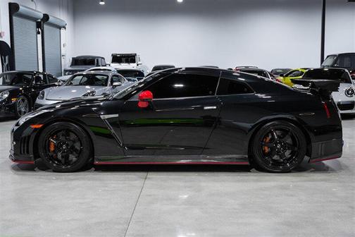 2016 Nissan GT-R NISMO