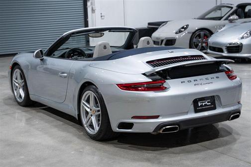 2017 Porsche 911 Carrera