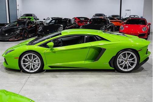 2016 Lamborghini Aventador LP700-4