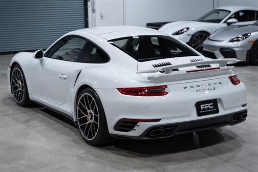 2017 Porsche 911 Turbo S