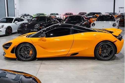 2018 McLaren 720S Base