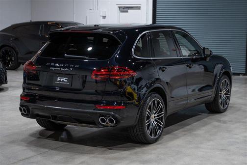 2016 Porsche Cayenne Turbo S