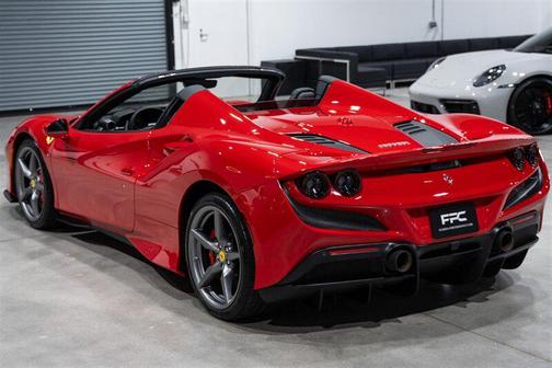 Rosso Corsa 2021 Ferrari F8 Spider