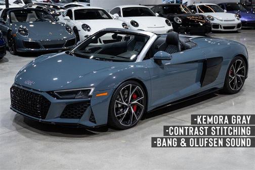 Kemora Gray Metallic 2022 Audi R8 5.2 V10 performance