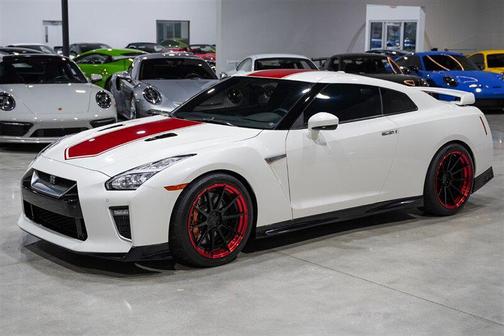 2020 Nissan GT-R Premium Dual-clutch 6-Speed Transmission