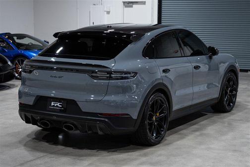 2022 Porsche Cayenne Turbo GT