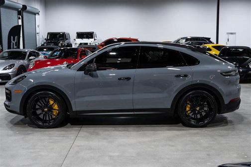 2022 Porsche Cayenne Turbo GT