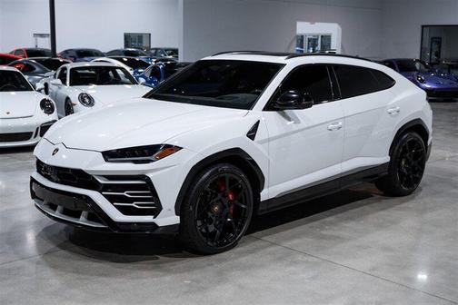 2019 Lamborghini Urus 