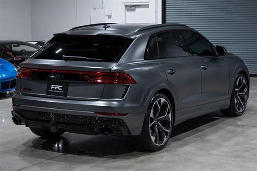 Daytona Gray Pearl Effect 2022 Audi RS Q8 4.0T