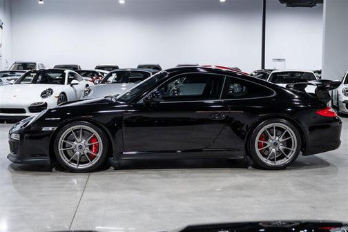 Black 2010 Porsche 911 GT3