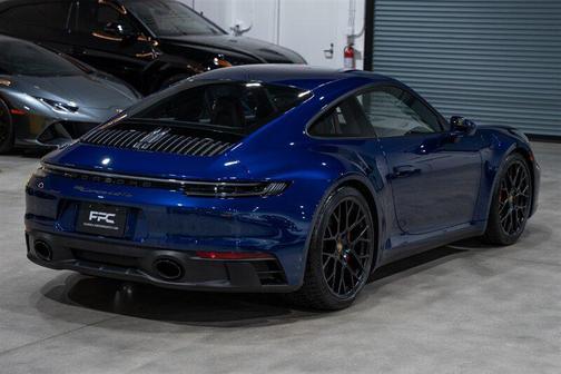 2023 Porsche 911 Carrera 4 GTS