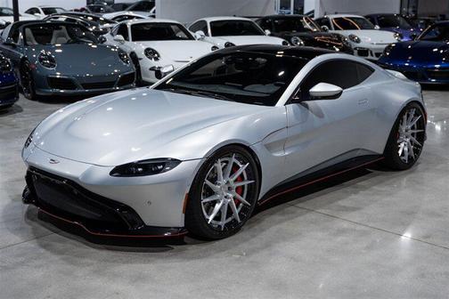 Lightning Silver 2019 Aston Martin Vantage