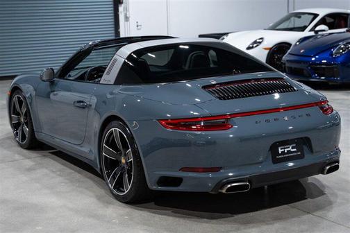 Graphite Blue Metallic 2017 Porsche 911 Targa 4