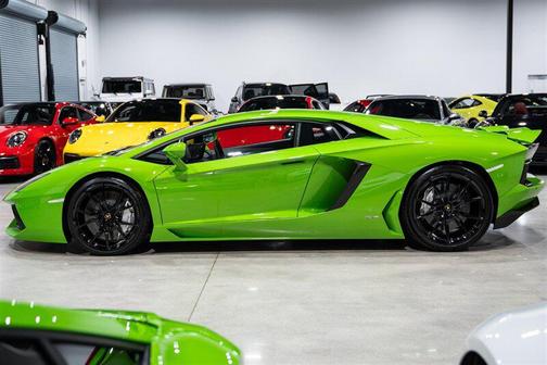 2016 Lamborghini Aventador LP700-4